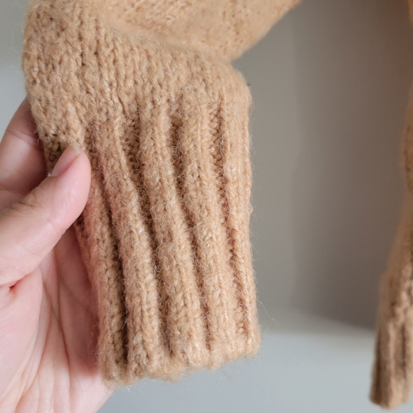 AMERICAN EAGLE | Woman's Tan Knit Pullover Sweater Small - Picture 4 of 7